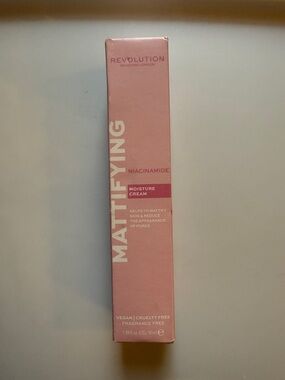 Revolution Mattifying Niacinamide Moisture Cream ~ 1.69 FL OZ ~ NEW reduce pores